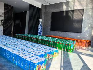 一份中秋禮，傳遞公司愛。